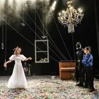 Theater Une Pièce Sous Influence